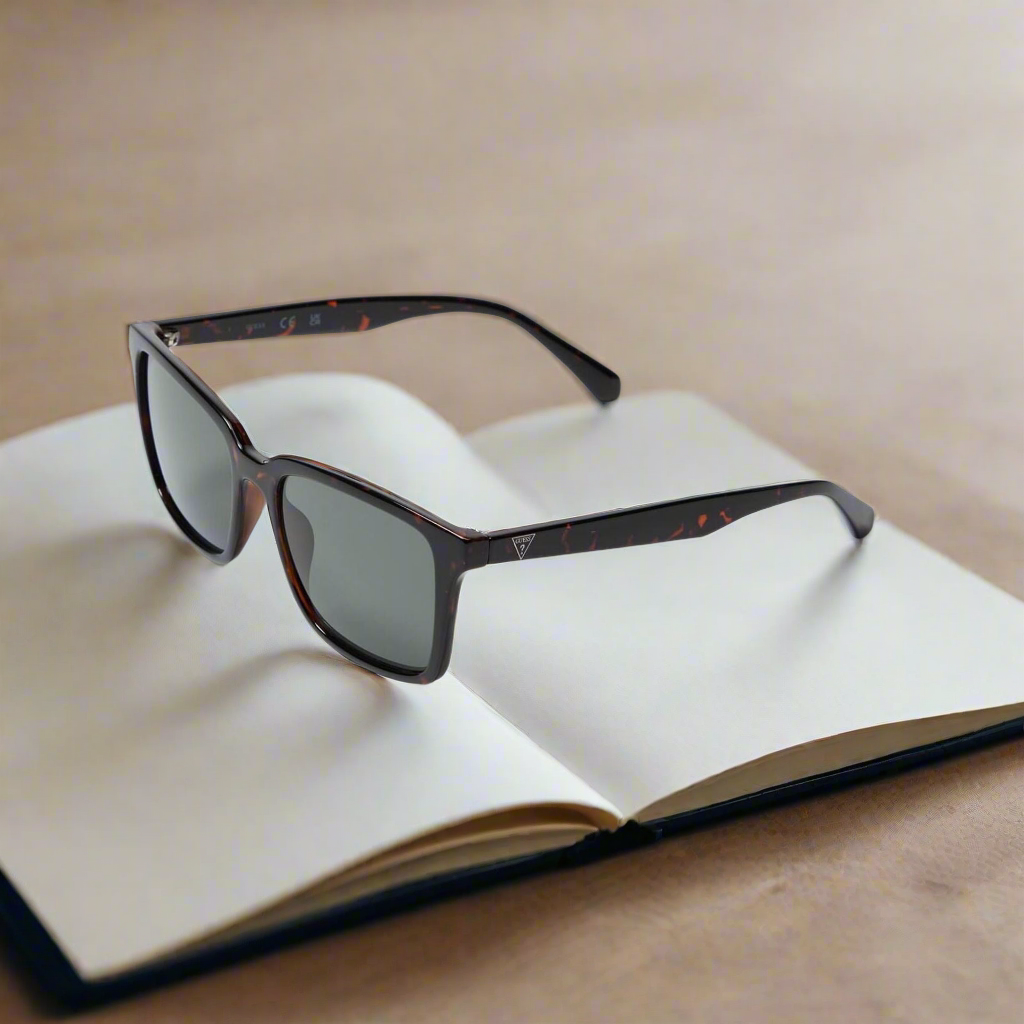 Guess Lunettes de soleil